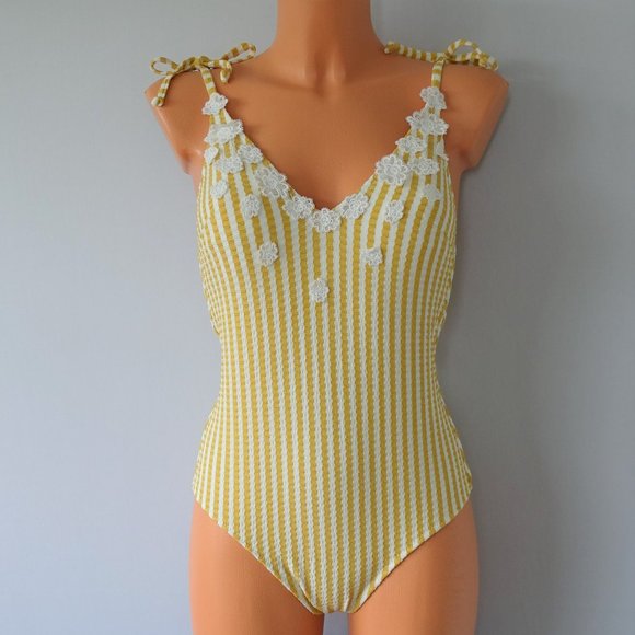 Jessica Simpson Other - Jessica Simpson NWT 1 Piece Shelly Beach Swimsuit